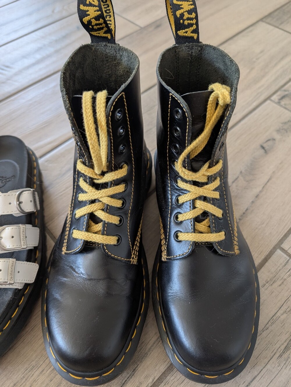 Unisex Dr. Martens Black Leather 6-Eye Boots with Yellow Laces Size W8
